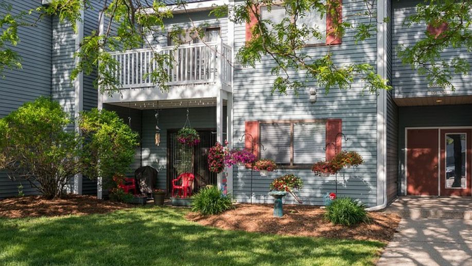 1st image of 827 Arbor Creek Dr APT 204