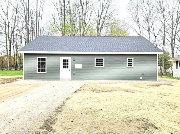 84 Stevens Street, Lewiston, ME 04240