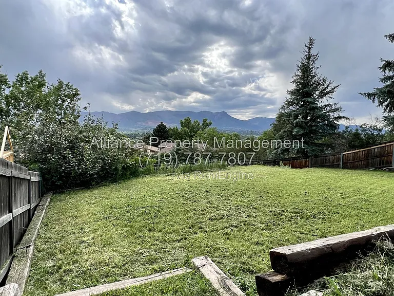 6318 Galway Dr — Photo 55
