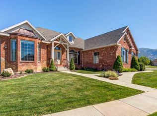 1403 E Ridge Rd, Layton, UT 84040