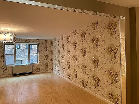3rd image of 310 Lexington Ave APT 4D