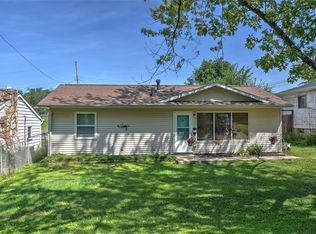 46 W Enlow Dr, Decatur, IL 62521