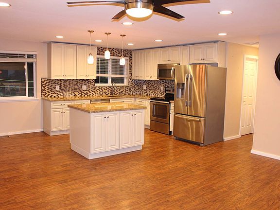 4th image of 3233 Silver Crest Dr