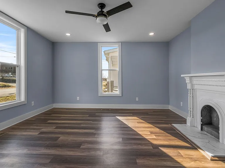 1612 Knowles St — Photo 11