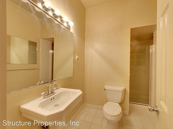 4th image of 191 Henry St #195