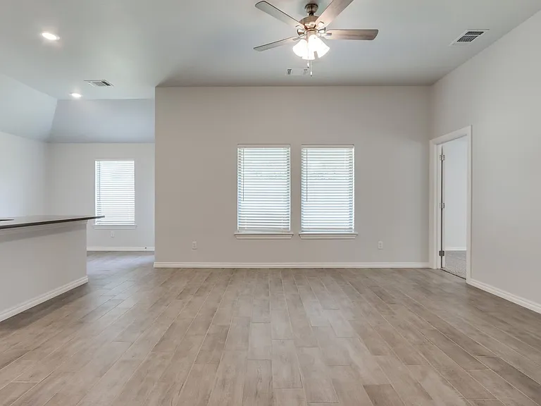 3903 Lleyton Dr — Photo 4