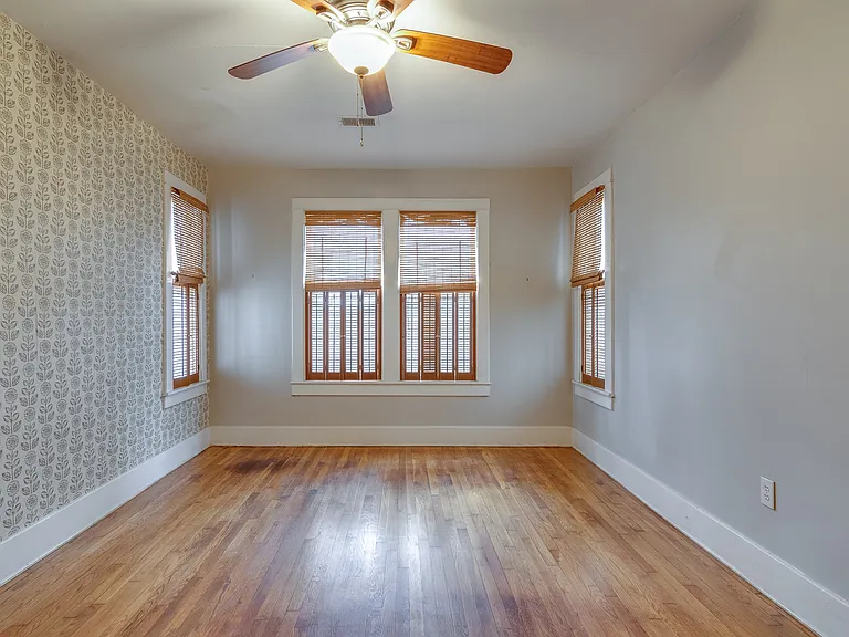2293 Jackson Ave — Photo 21