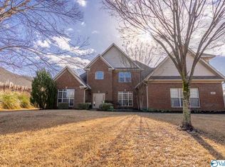 2807 Callodon Pl SE, Owens Cross Roads, AL 35763