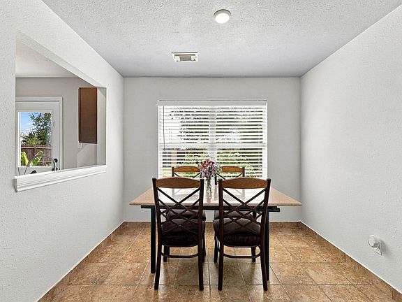 5th image of 6219 Greenpark Manor Ln