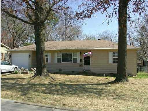 1st image of 306 NW Crestview Dr