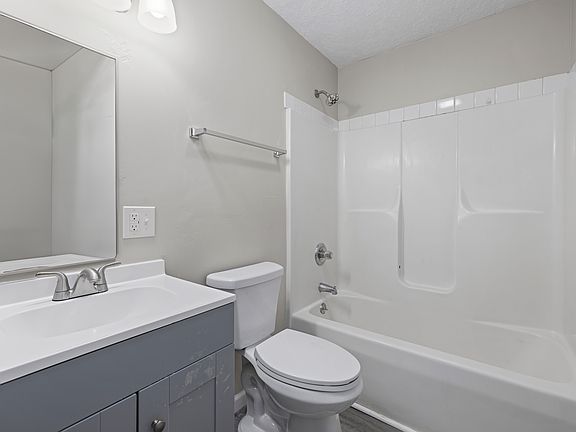 4th image of 1064 Willowdale Rd #P