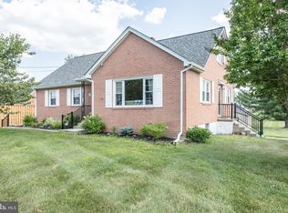 1582 Senseny Rd, Winchester, VA 22602