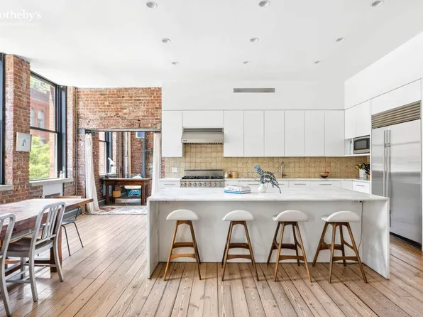 525 West 22nd Street 3AF image 3 of 20