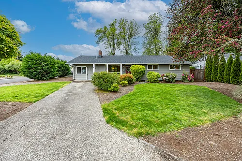 1386 Roundup Dr Photo 1