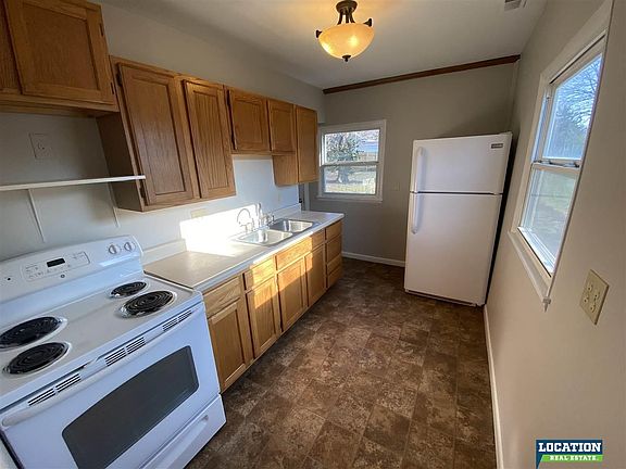 4th image of 4931 J St