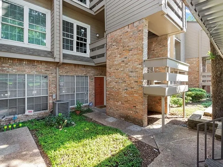 9801 Royal Ln — Photo 21