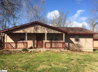 203 Wofford Rd, Taylors, SC 29687