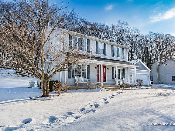 3rd image of 7410 Decosta Dr NE