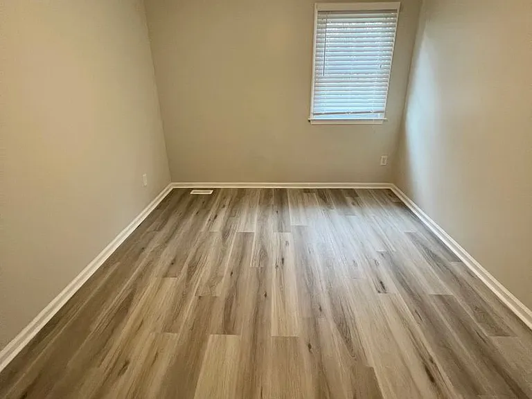 4233 Remo Crescent Rd — Photo 17