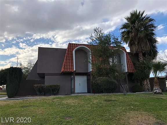 4th image of 3438 Villa Way