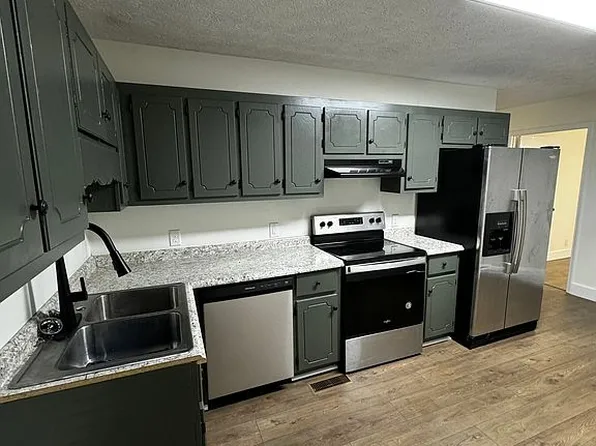 320 Samantha Cv, Henderson, TN 38340