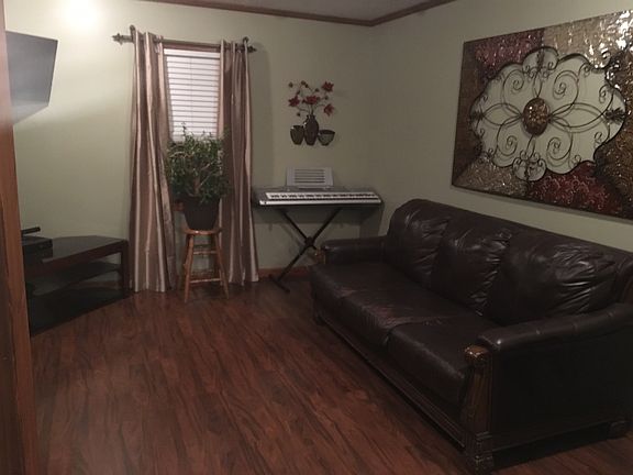 2nd image of 804 Mosswood Dr