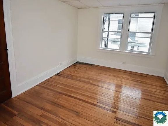 4th image of 312 March St #5