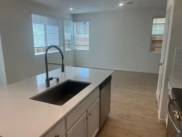 1504 Pioneer Ln — Photo 5