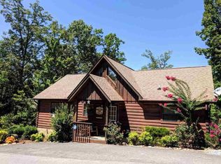 1667 Raccoon Den Way, Sevierville, TN 37862
