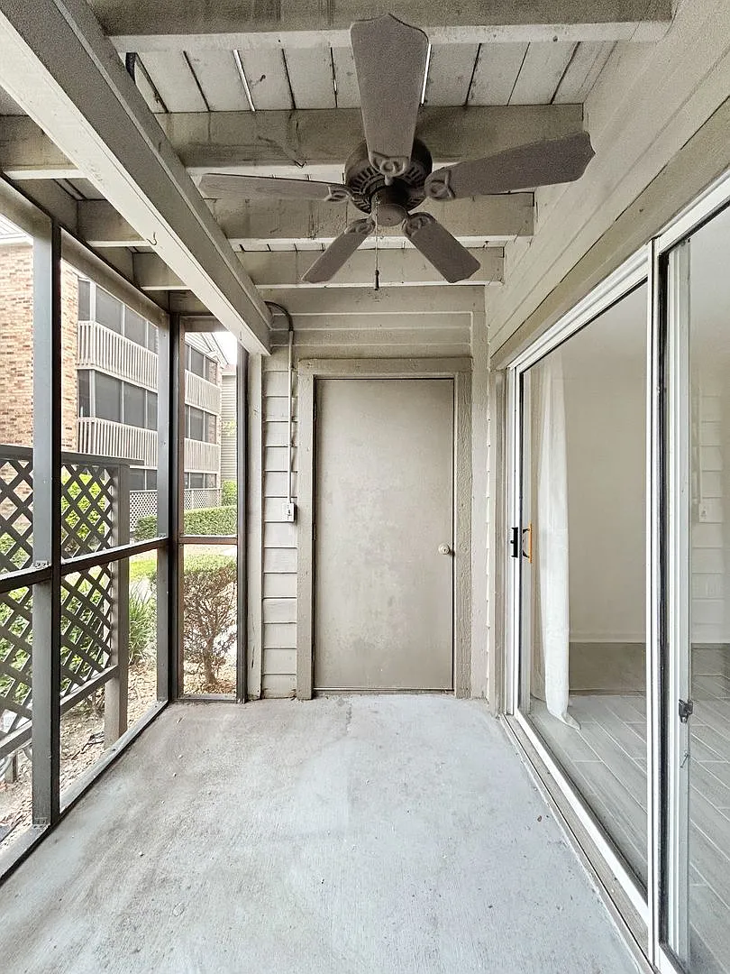 Resort-Style Living in a Gated Community 2 Bed / 2 Bath Condo in Clearwater! — Photo 4