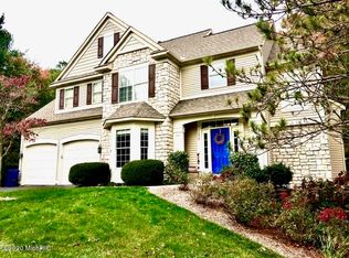 1275 Bentwood Ct, Holland, MI 49424