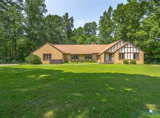 901 Oak Ln, Kilmarnock, VA 22482