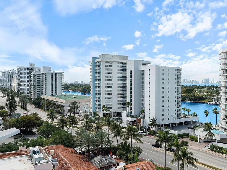 5959 Collins Ave #1101 — Photo 44