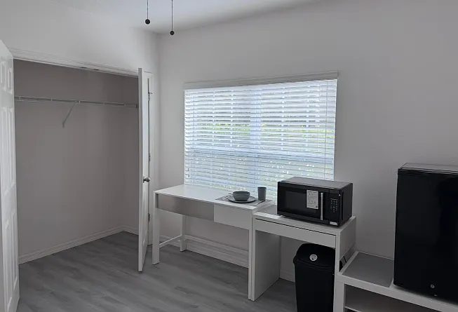 4 bed, 1790 sqft, $3,500 — Photo 2