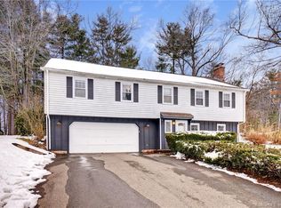 32 Northfield Rd, Enfield, CT 06082