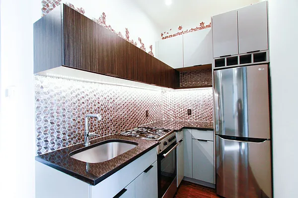 Rented by TheRealEstateCompany.com LLC | media 46