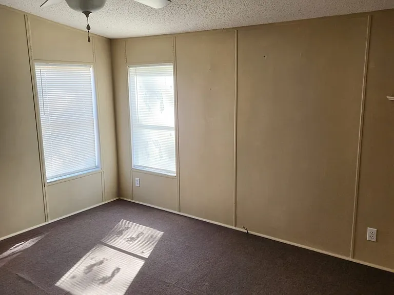 910 W Maxanna Blvd — Photo 11
