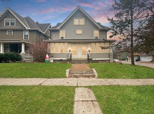1754 Hague Ave, Saint Paul, MN 55104