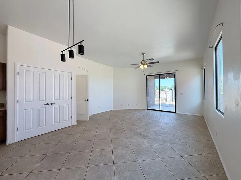 1024 Horner Dr — Photo 8