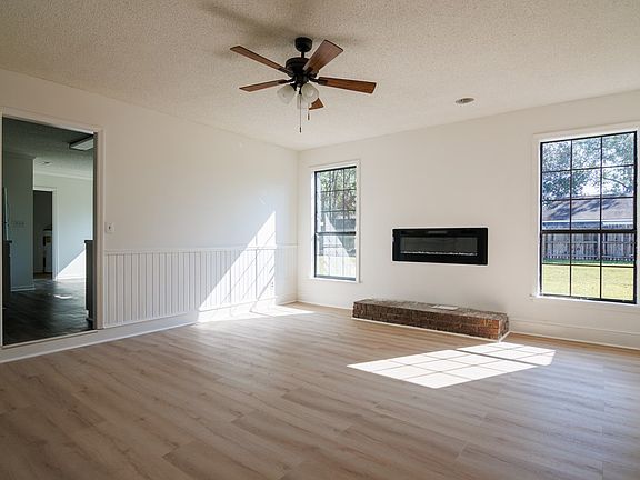 5th image of 2311 Lowndes Dr