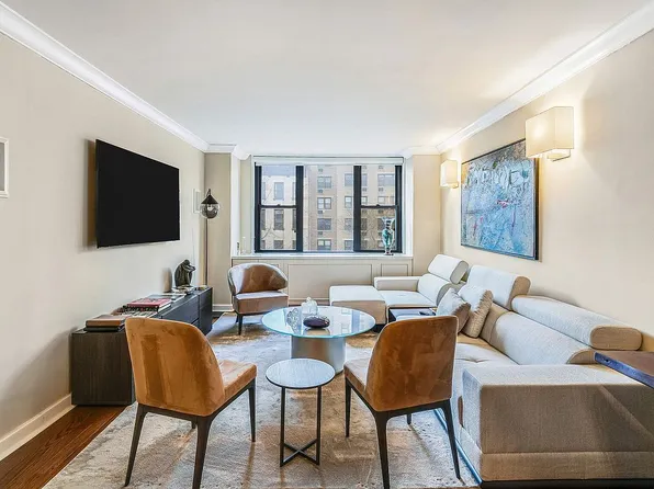 201 E 17th St APT 3E, New York, NY 10003