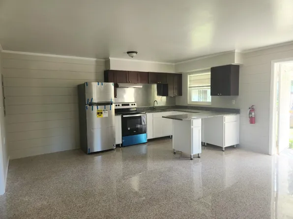 20 NE 3rd St, Crystal River, FL 34429