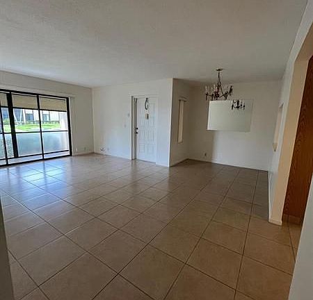 4th image of 801 Sky Pine Way APT B1