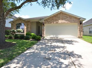 1702 Arcott Ln, Stafford, TX 77477