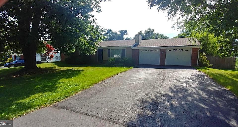 1st image of 11922 Cheryl Dr