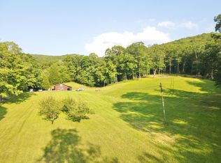 Burkes Garden Rd, Tazewell, VA 24651