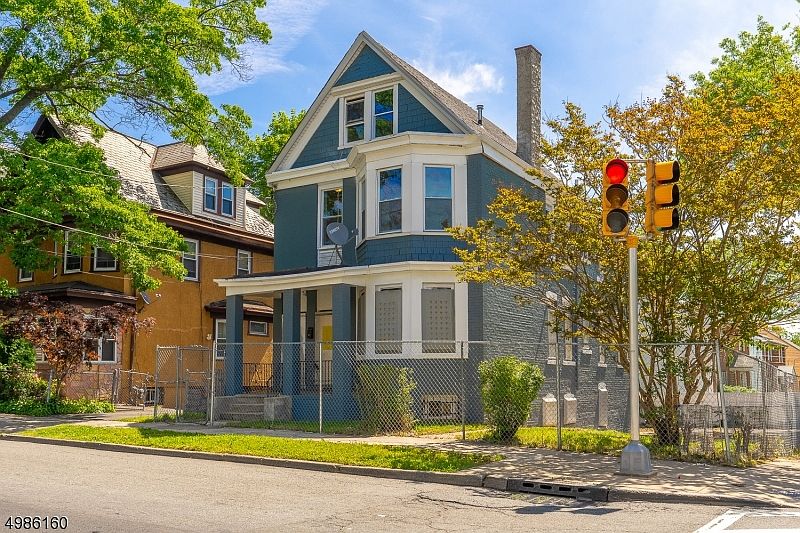 1st image of 96-98 N Munn Ave #3