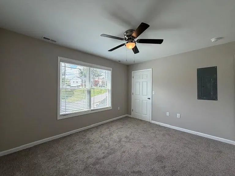 703 Bibb St NE — Photo 16