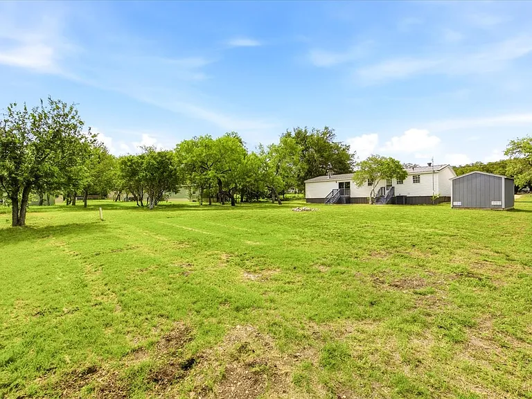 410 County Road 3823 — Photo 29