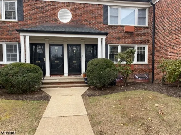 105 Pitney Pl, Morristown, NJ 07960